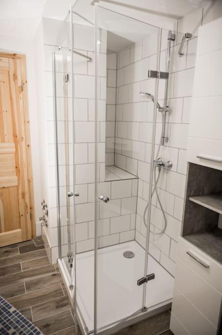 Stadt-Ferienwohnung Mit 55 M² Fuer 2 Erw. Personen Und Kind Bis 3 Jahren Bad Lauterberg Exterior photo